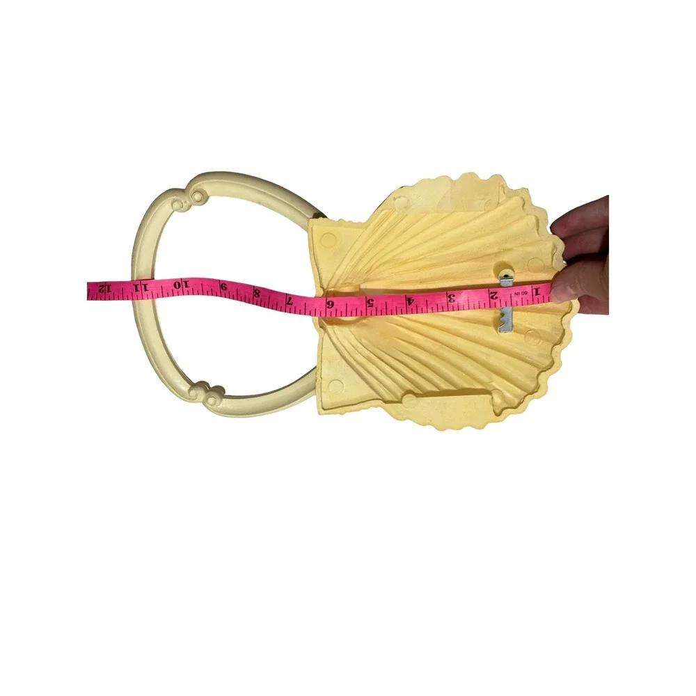 Vintage Homco Seashell Towel Ring Cream Yellow Plastic Coastal Decor 3380